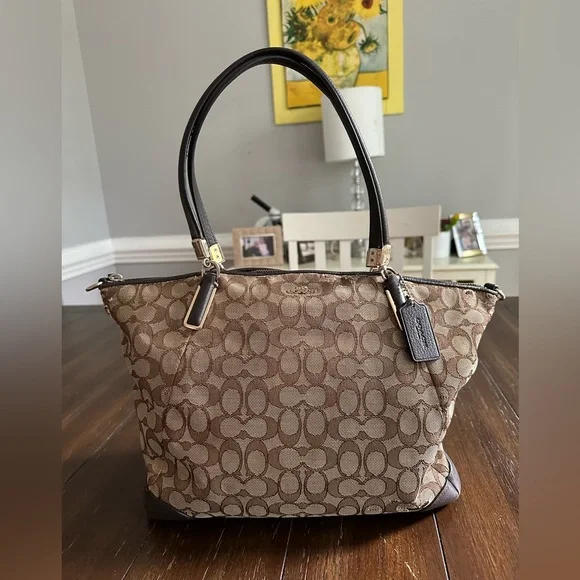 Kelsey tote clearance
